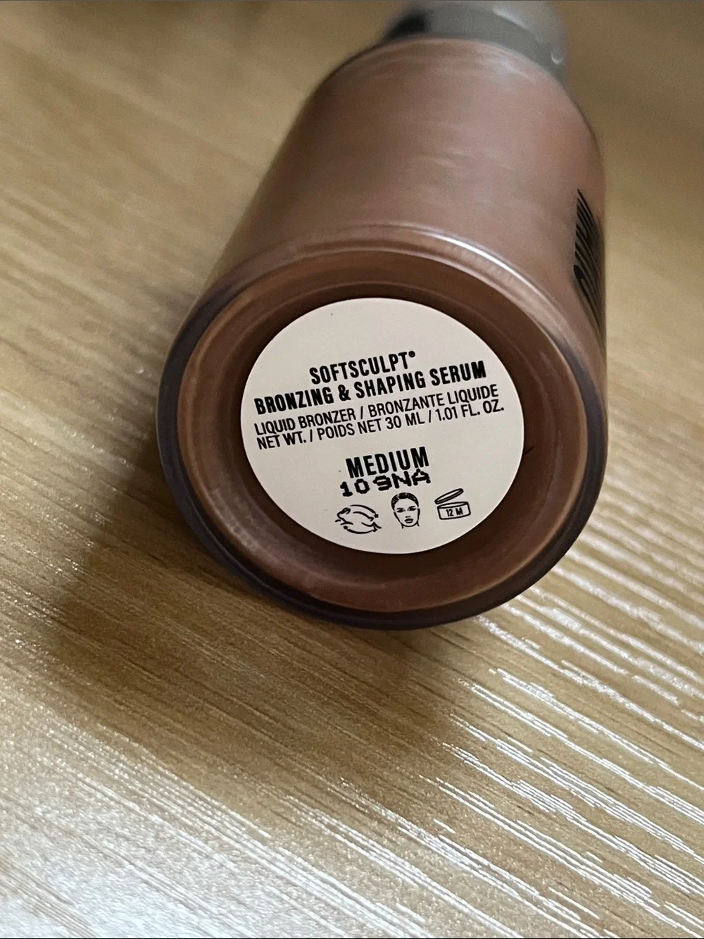 Makeup By Mario SoftSculpt Bronzing & Shaping Serum - Deep Brown